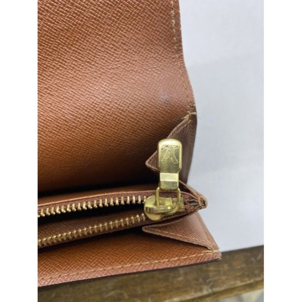 Louis Vuitton Brown Sarah Monogram Vintage Wallet - Picture 3 of 12